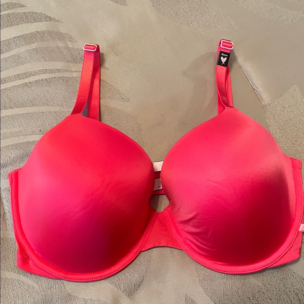 VICTORIA’S SECRET LIGHTLY LINED ADJUSTABLE CROSS CROSS DEMI BRA 36DDD